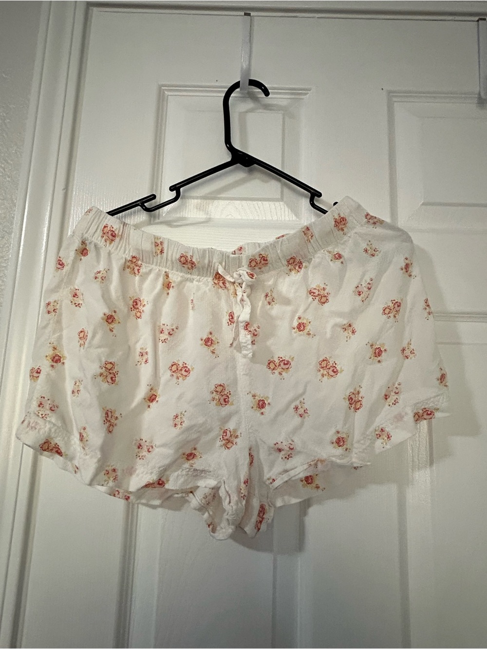 dip White Floral Drawstring Athletic Shorts with Pink Rose Print